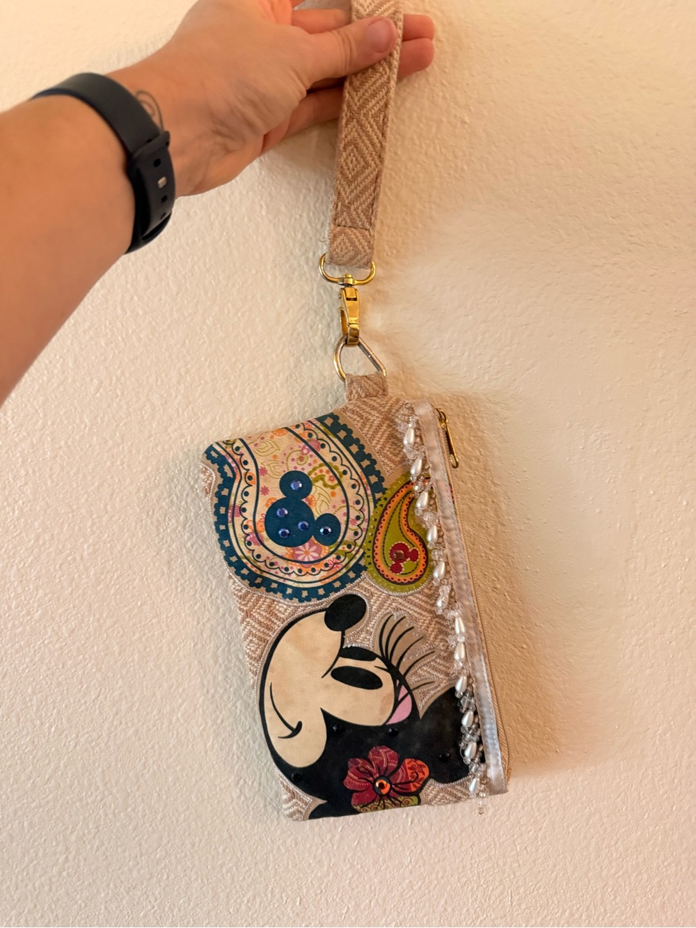RARE Shanghai Disney Minnie Mouse Woven Wristlet Clutch
